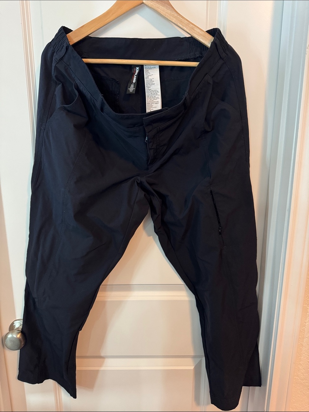 Women’s stretchy active pants with 3 pockets KirklandBlack Performance Pants